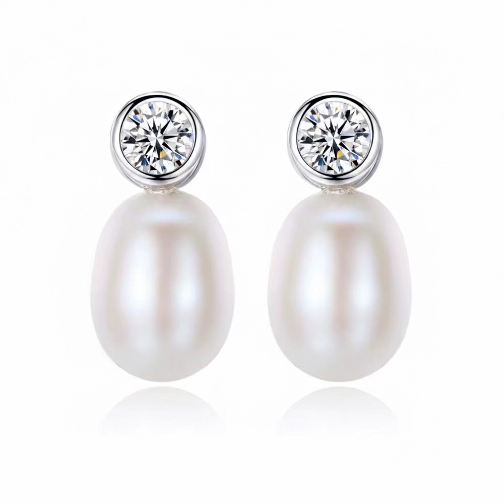 •Timeless Elegance 8–9mm Natural Pearl Stud Earrings with S925 Silver Needle